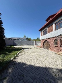 Продається триповерховий будинок із мансардою! Район Роща