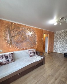 Здам 1 кімн. квартиру з ремонтом в районі Критого ринку.