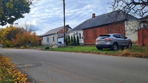 Житловий будинок із земельною ділянкою в Чернігові район Любецької СМ