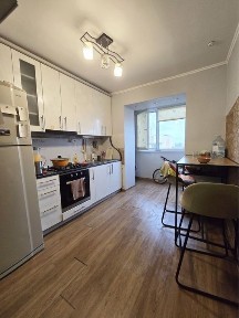 Здам 2х кімнатну, КОМАРОВА (кінцева 26ого), ОКРЕМІ КІМНАТИ, кондиціоне