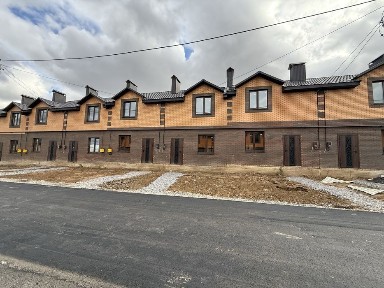 Продам таунхаус поруч зупинка траспорта