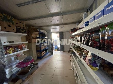 Продається комерція в місті Хуст по центральній дорозі