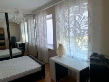 Київ, Печерський, Виноградний провулок 1/11