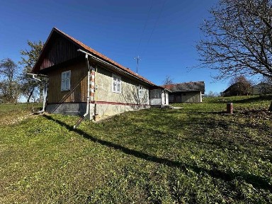 Продається будинок та земельна ділянка в с. Летня поблизу м. Дрогобич