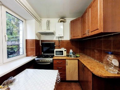 Продам 3-Х кімнатну КИЇВКУ вул. Небесної Сотні/Проспект Незалежності.