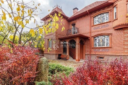 Оренда будинку Київ Оболонь Генератор підвал (бомбосховище) 5 спалень