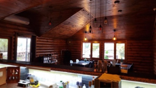 Оренда ресторанного комплексу з обладнаною кухнею на березі річки Рось