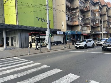 В оренду під офіс чи фаст-фуд