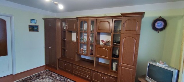 Здається 2-кімн. чешка по вул. Івасюка з меблями та технікою, кондиціон.