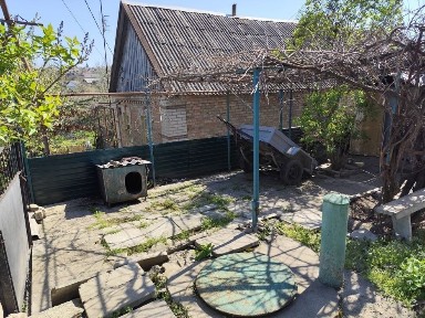 Здається половина дому з окремим входомпо вул. Бориса Луцького 26