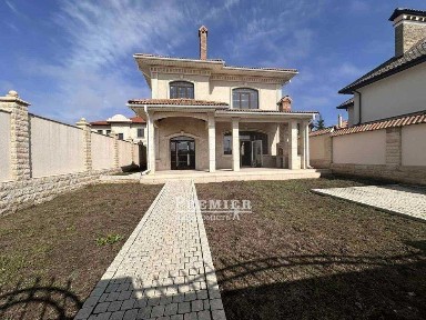 Дом 162 м2 в Совиньоне на 3.25 сотках