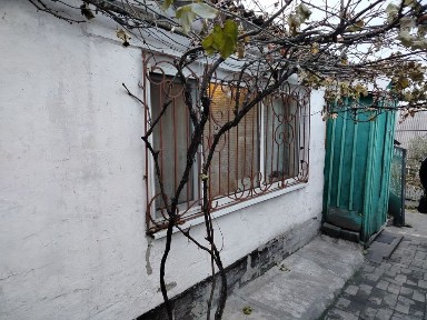 Продам 1/2дома с отдельным входом 2гаража р-н ул. Алтайская