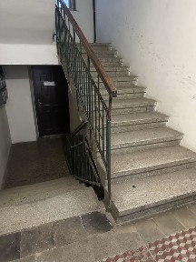 Продаж 2-ох ярусної квартири центр м. Ужгород вул. Собранецька 47