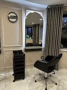 Оренда робочого перукарського місця