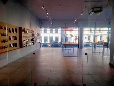 Здається в оренду приміщення І поверху, центр, Михайлівська