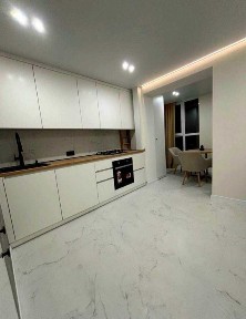 1-кім. кв. на МИТНИЦІ! Авторський ремонт та Індивідуальне опалення!/к