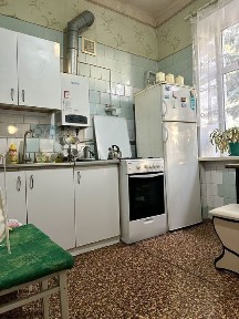 3-х сталинка 17 квартал, Каштанова, 30, все разд, 2 балкона