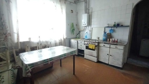 Здається будинок р-н 4-школа, газ, світло, вода, можна з тваринами.