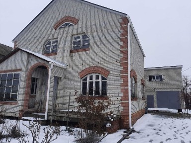 Продам добротний будинок в районі Козацького проспекту