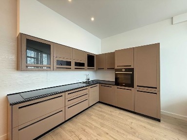 Продам 2 ком квартиру 50 Жемчужина Французский бульвар театр Музкомеди