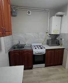 Продам 1-комнатную киевку с агв на Бадаева