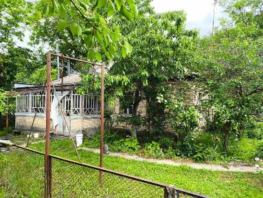 Будинок в селі Мошни, ділянка 42 сотки