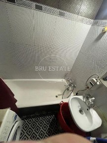 Продаж 3 к квртири Харківська низький 5й поверх Держпрограми 69 м кв