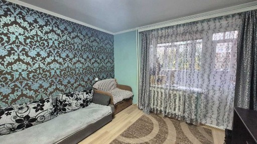 Продаж 1к квартири на Лушпи, 2й поверх цегляного будинку