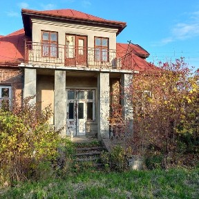 Продам житловий будинок м. Самбір