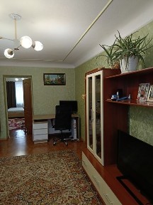 Продам 3 квартиру, центр, ремонт, 2 поверх, меблі, техніка