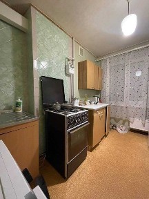 Продам 2к квартиру. Средний 5й этаж. Победа