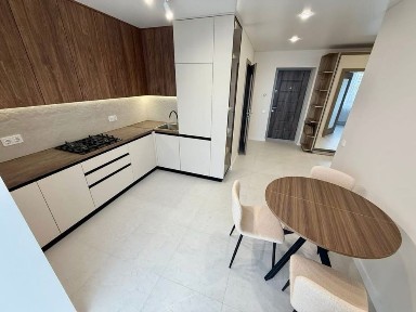 Продається 1км квартира вул. В. Великого