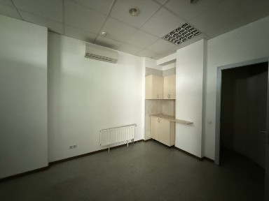 Вул. Олекси Тихого 103 нежиле приміщення офіс