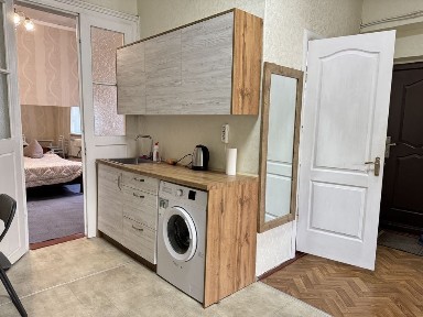 Оренда 3 кімнатної квартири в самому центрі м. Коломия стометрівка