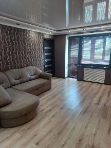 Подобово двокімнатна квартира від власника