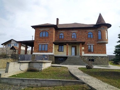 Продаж 2 поверхового будинку з ділянкою на 17.5 сотки, 230 кв. м, 10 кімнат, на дор. Йосьова • ID 33664970