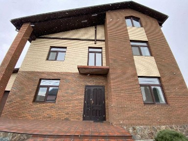 Продам 2 п. будинок 283 м. кв. з ділянкою на 18с. 8421