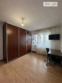 Довготривала оренда 2к квартири на просп. Червоної Калини 82 • ID 33665829