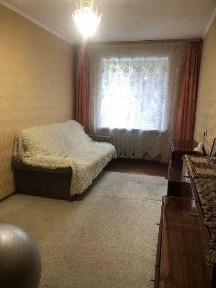 Продається 3-кімнатна квартира на Мотелі.