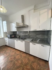 Оренда 2к квартири центр міста Волі