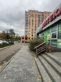 Оренда комерційного приміщення 56 кв. м на Корбутівці