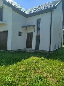 Продаж котеджу біля Львова Зимна Вода.