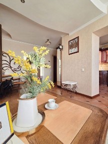 Продається 5км пентхаус на Кутузова (Алмазова), 187,8м.