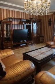 Продаж 3- кімнатної квартири по вул. Різдвʼяна 50