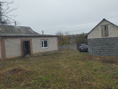 Продам дом без ремонту