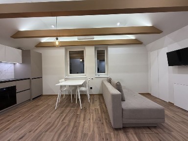 Топ ціна! Квартира з новим ремонтом, мінімальне оформлення