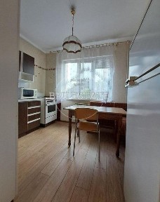 Продаж 3 к кв Дарницький Ремонт Низький поверх