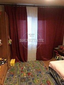 Продам гарну 2к кв біля великого парку Партизанської Слави