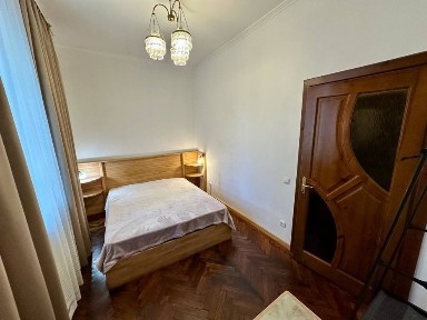 Оренда будинку (спарка) вул. Антоновича, розглядають з тваринами.