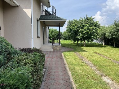 Автономний будинок з генератором, сауною та терасою - 7 хв до Броварів